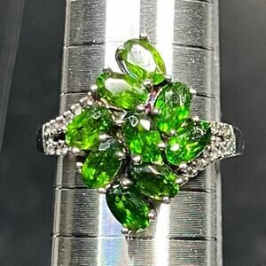 Stauer 925 Green Oval Cut Rhinestone Cluster Ring Size 8 Signed Designer